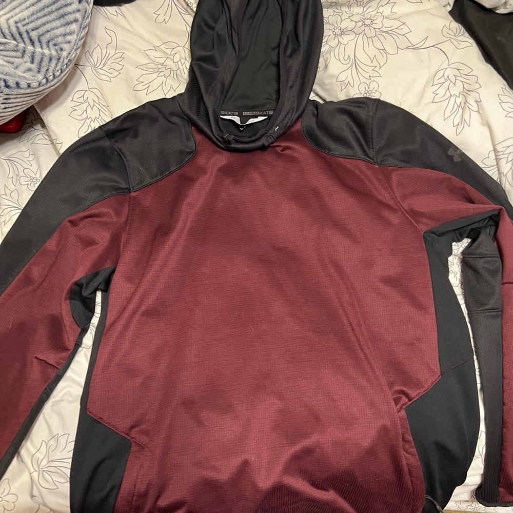 L Maroon and black under armour hoodie